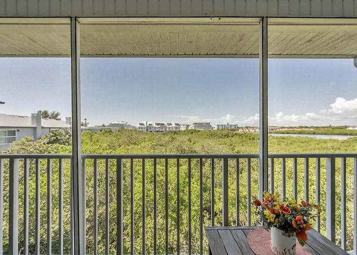 Perfect 2-bed 2-bath Townhome With 1390 Sq Ft And Garage By The *