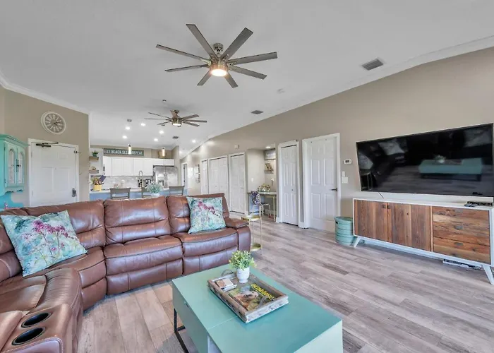 Perfect 2-bed 2-bath Townhome With 1390 Sq Ft And Garage By The * Clearwater Beach
