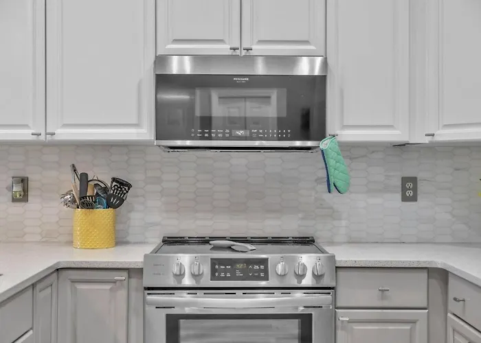 Apartment Perfect 2-bed 2-bath Townhome With 1390 Sq Ft And Garage By The Clearwater Beach