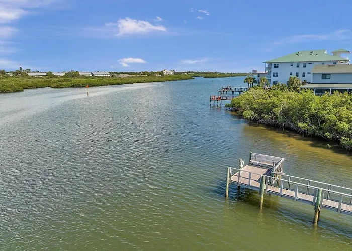 Perfect 2-bed 2-bath Townhome With 1390 Sq Ft And Garage By The Apartment